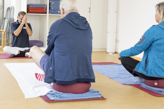Yoga - Gruppe - Therapie - Naturheilkunde - Immanuel Krankenhaus Berlin