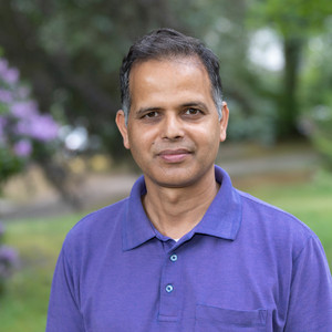 Vijay Kumar Vyas Ayurveda- und Yoga-Therapeut in der Abteilung für Naturheilkunde