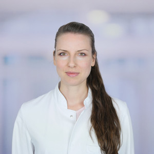 Dr. med. Claudia Römer Assistenzärztin in der Abteilung Naturheilkunde