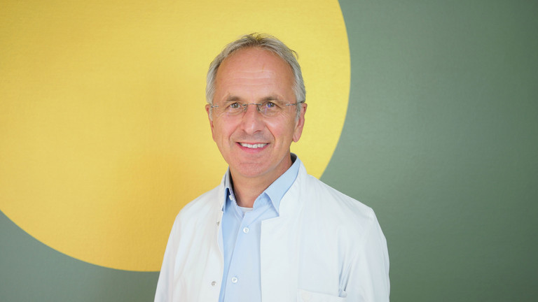 Prof. Dr. med. Andreas Michalsen - Wissenschaftlicher Leiter des Immanuel Ayurveda Zentrums Prof. Dr. med. Andreas Michalsen - Wissenschaftlicher Leiter des Immanuel Ayurveda Zentrums