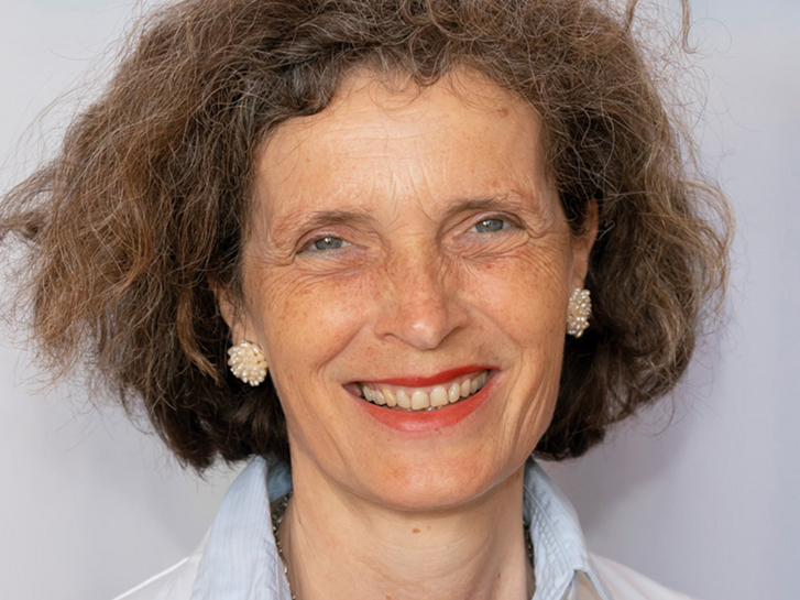  Dr. med. Barbara Koch Oberärztin und Fachärztin für Innere Medizin, Leitung der Hochschulambulanz für Naturheilkunde