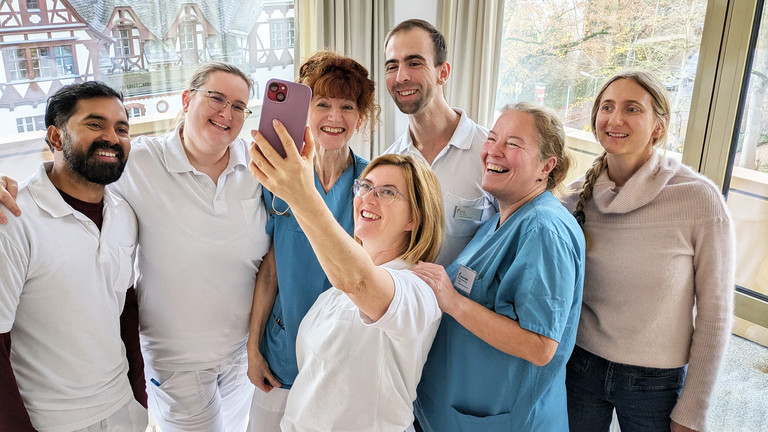 Team vom Immanuel Krankenhaus Berlin macht Selfie Team vom Immanuel Krankenhaus Berlin macht Selfie